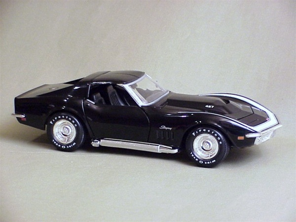 1969 CORVETTE 427 ZL1 - TUXEDO BLACK WITH WHITE GRAPHICS(1/18) Rare Diecast  (fs)